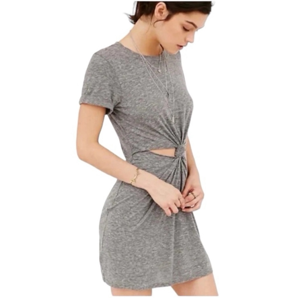 Urban Outfitters Honey Punch Knotted Cut Out T-Shirt Dress Size Small - Picture 2 of 6